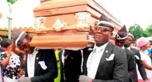 Read more about the article Ghana’s dancing pallbearers